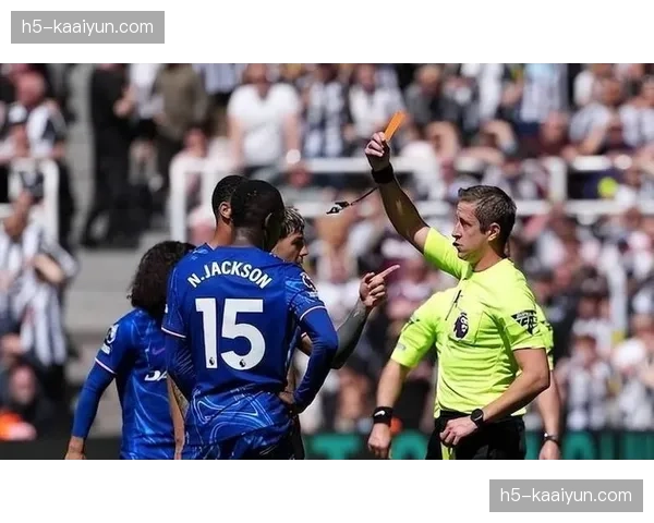 切尔西纪律性问题再度爆发 内托红牌加剧球队阵容困境